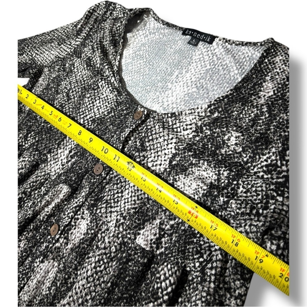 Kenedik Black/White/Gray Scoop Neck Relaxed Tiered 3/4 Sleeve Tunic/Mini Dress - Picture 11 of 16